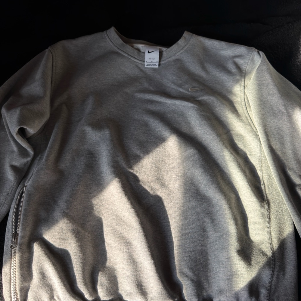 Nike Men's Light Gray Crewneck Sweater